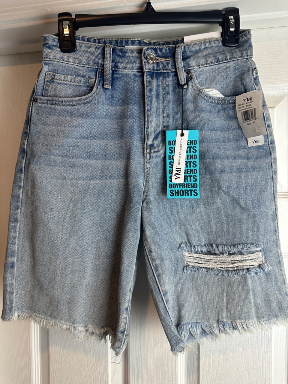 YMI High Rise Boyfriend Destroyed Distressed Juniors 3/26 Blue Denim  Shorts